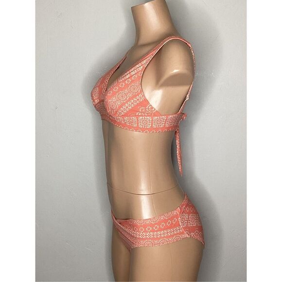 New. Robin Piccone v-neck bikini. Small. Retails $179 - Picture 5 of 8